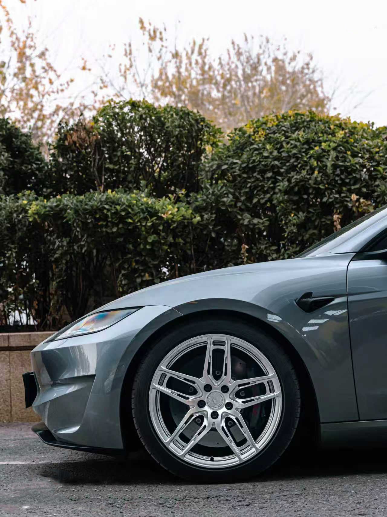 FACEWHEELS FW1019 × TESLA MODEL 3 PERFORMANCE