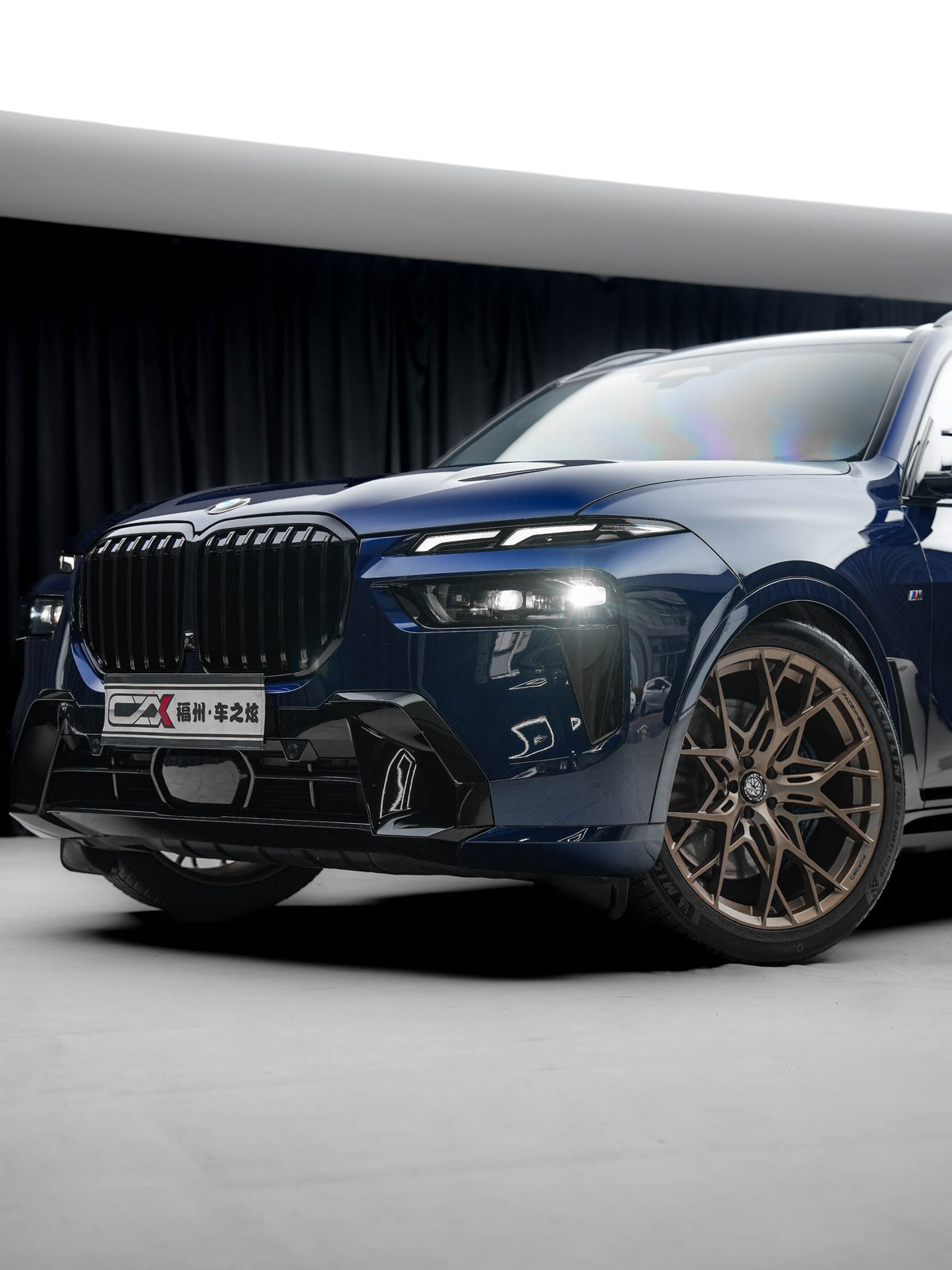 FACEWHEELS FW1024 × BMW X7 xDRIVE40i