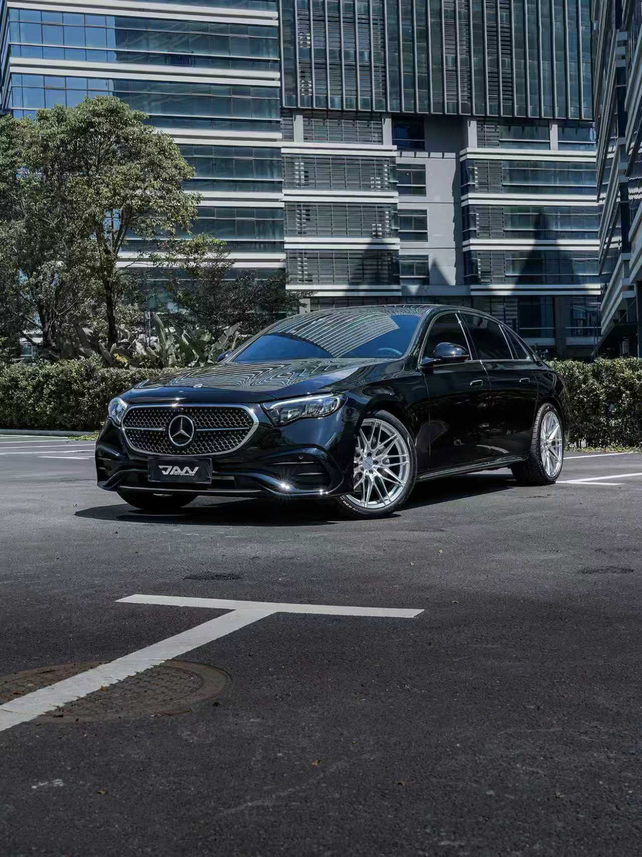 FACEWHEELS FW1068 × MERCEDES-BENZ E 300 L V214