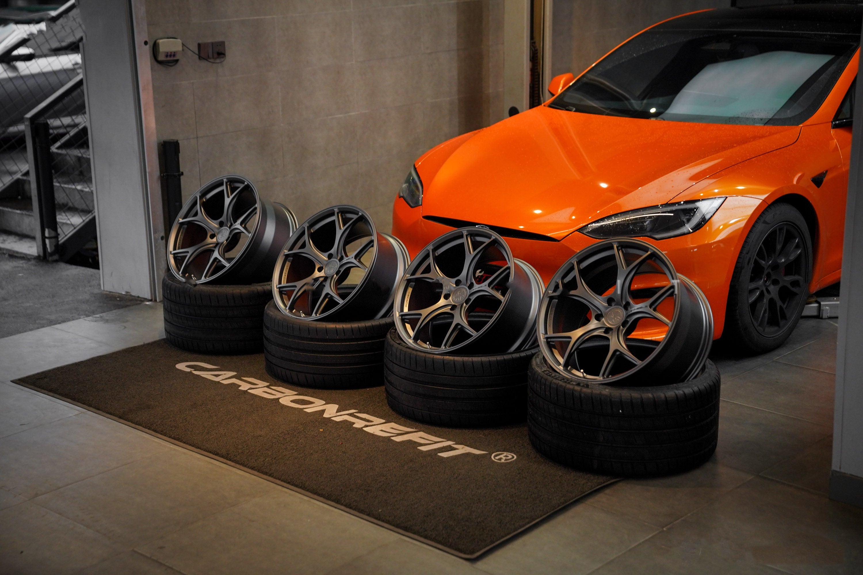 FACEWHEELS FW115-M × TESLA MODEL S PLAID