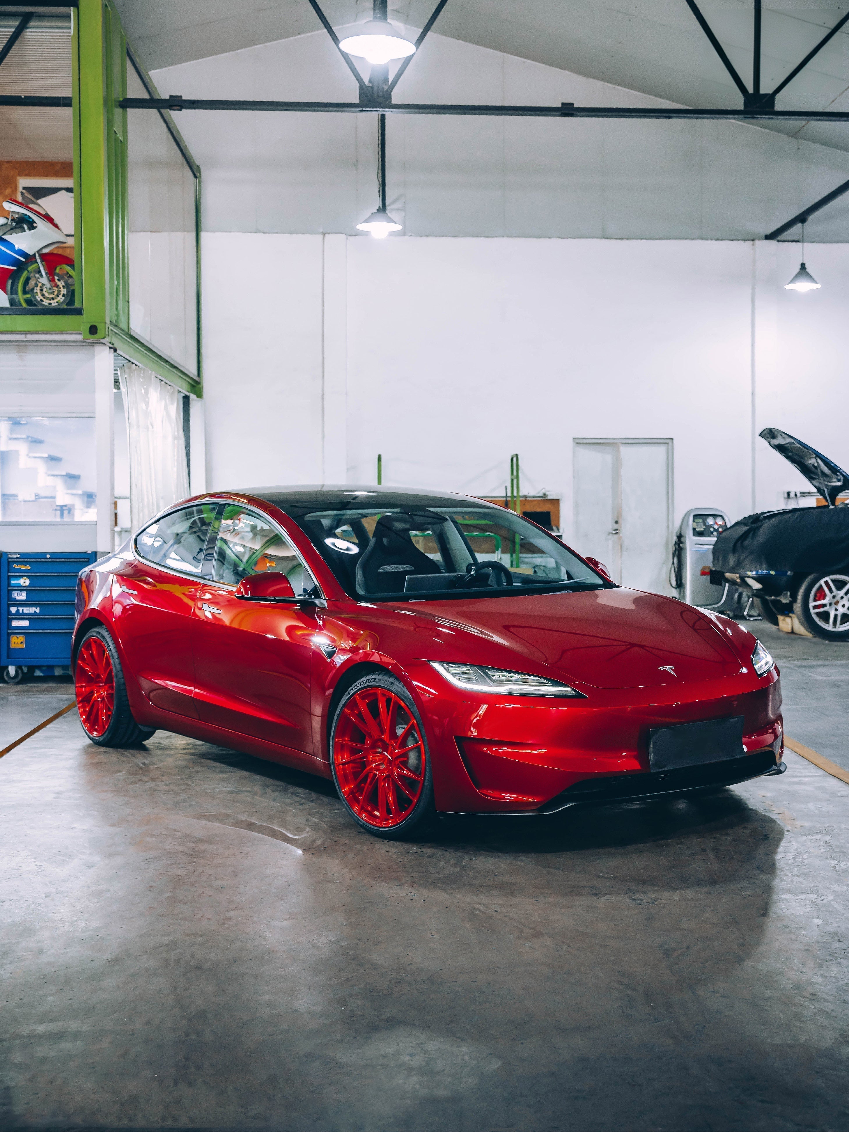 FACEWHEELS FW165 × TESLA MODEL 3 PERFORMANCE